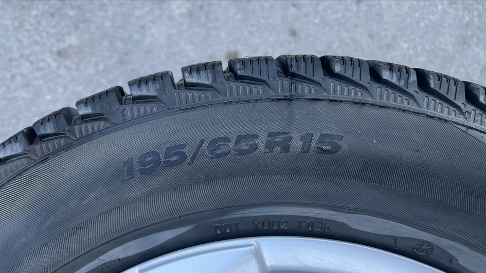 Продам шины б/у от киа серато