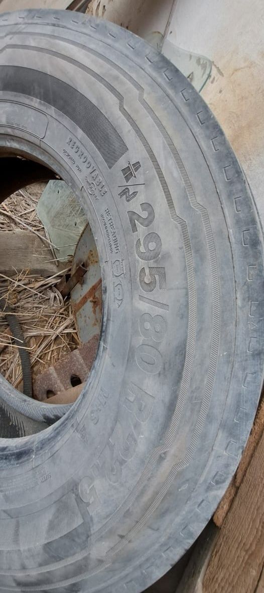 Покрышки 295.80,22.5. Continental. 160тт за 2шт покрышки.