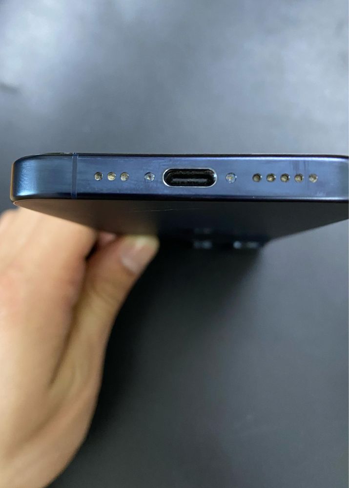 Iphone 15 Pro синий рассцветки