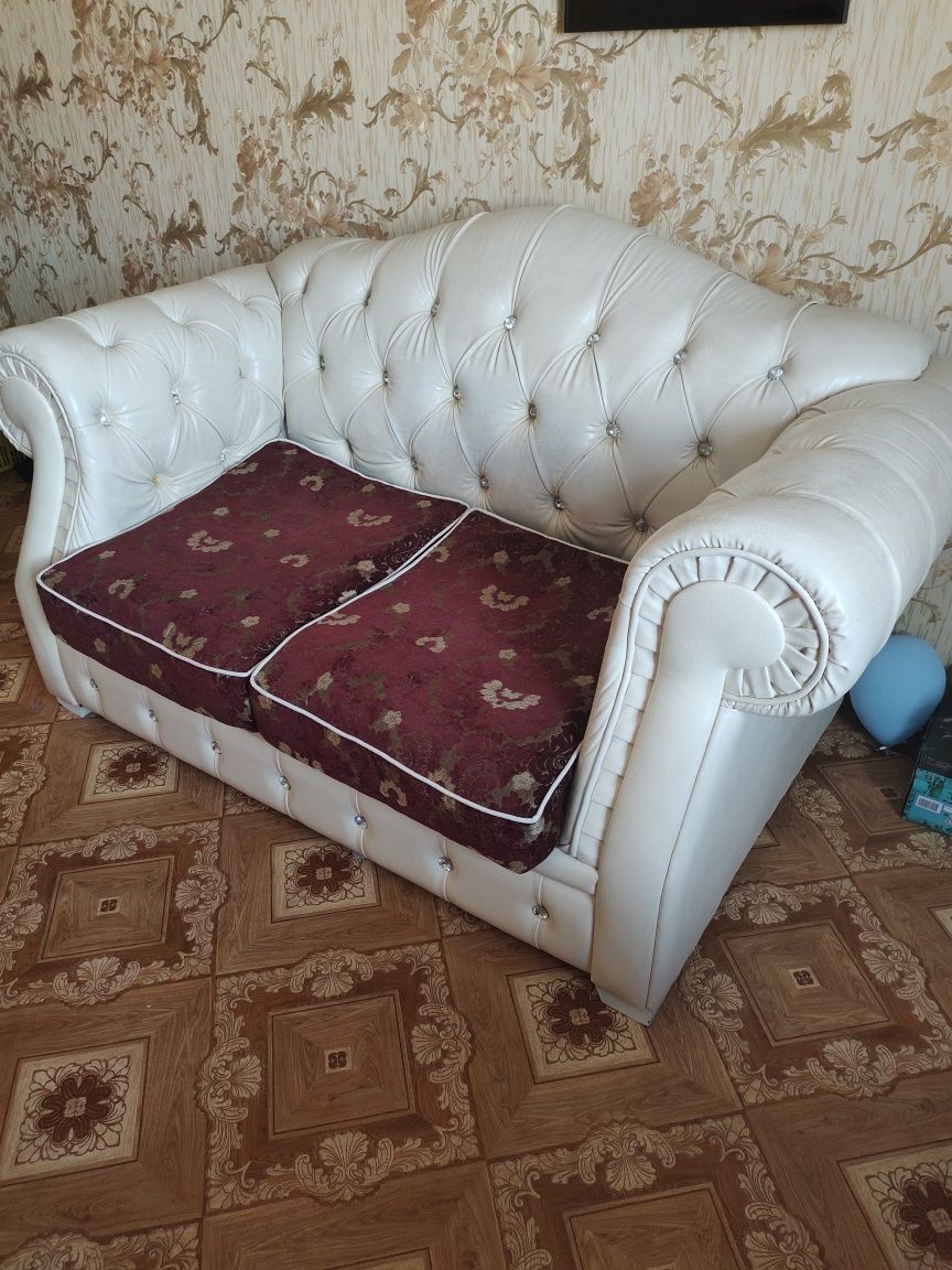 Продажа мягкого дивана