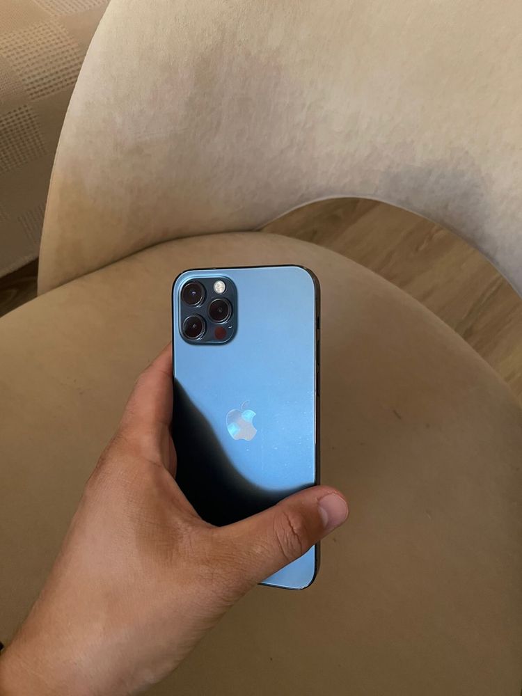 Продам Iphone 12 pro