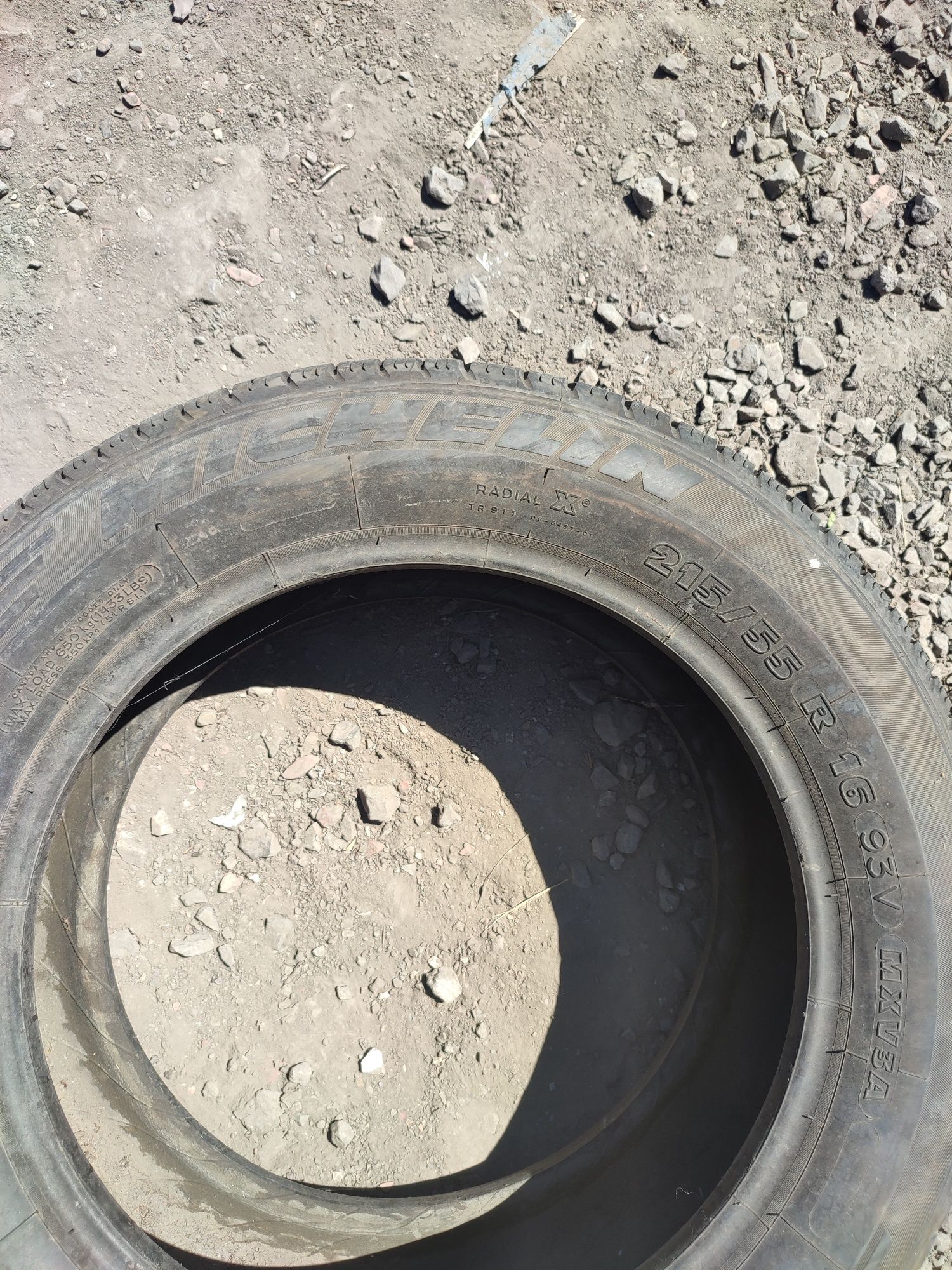 Шина безккмерка размер 215/55 R16
