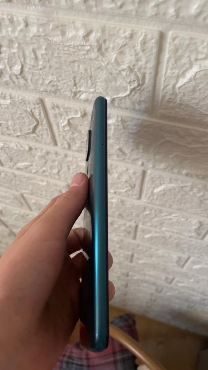Срочно обменяю Xiaomi Redmi note 9 читать описание