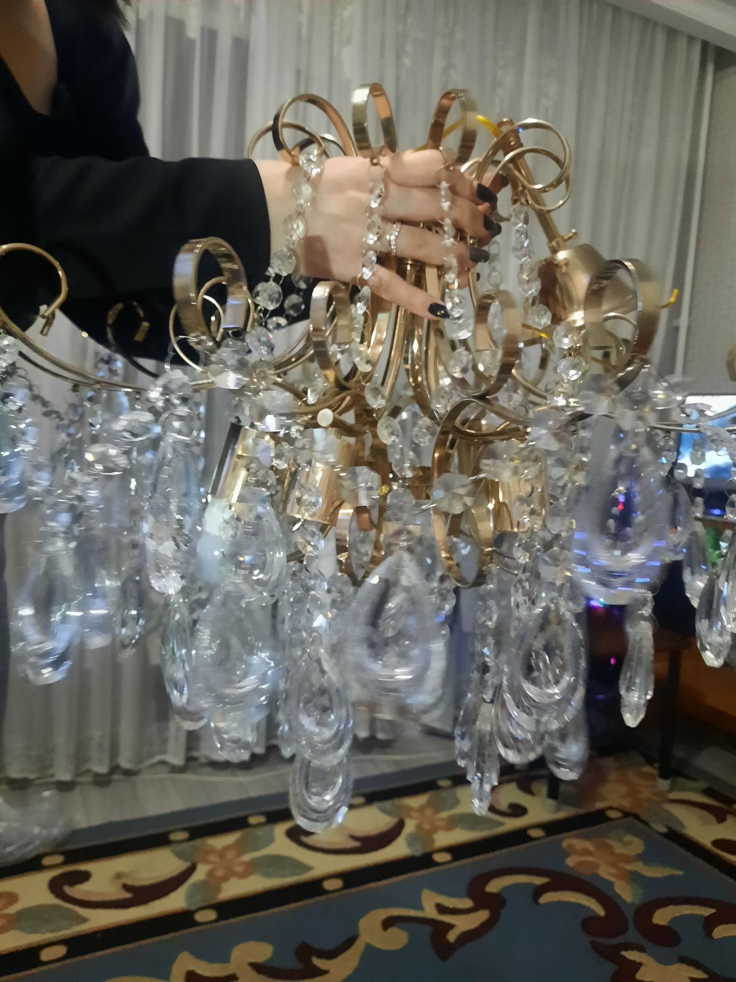 Продам люстру хрустальная