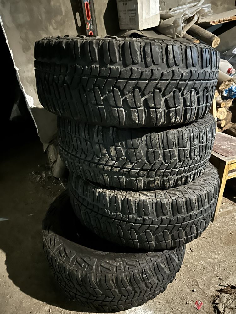 Продам срочно шины