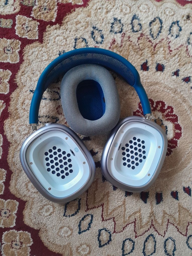 Продам AirPods Max оригинал
