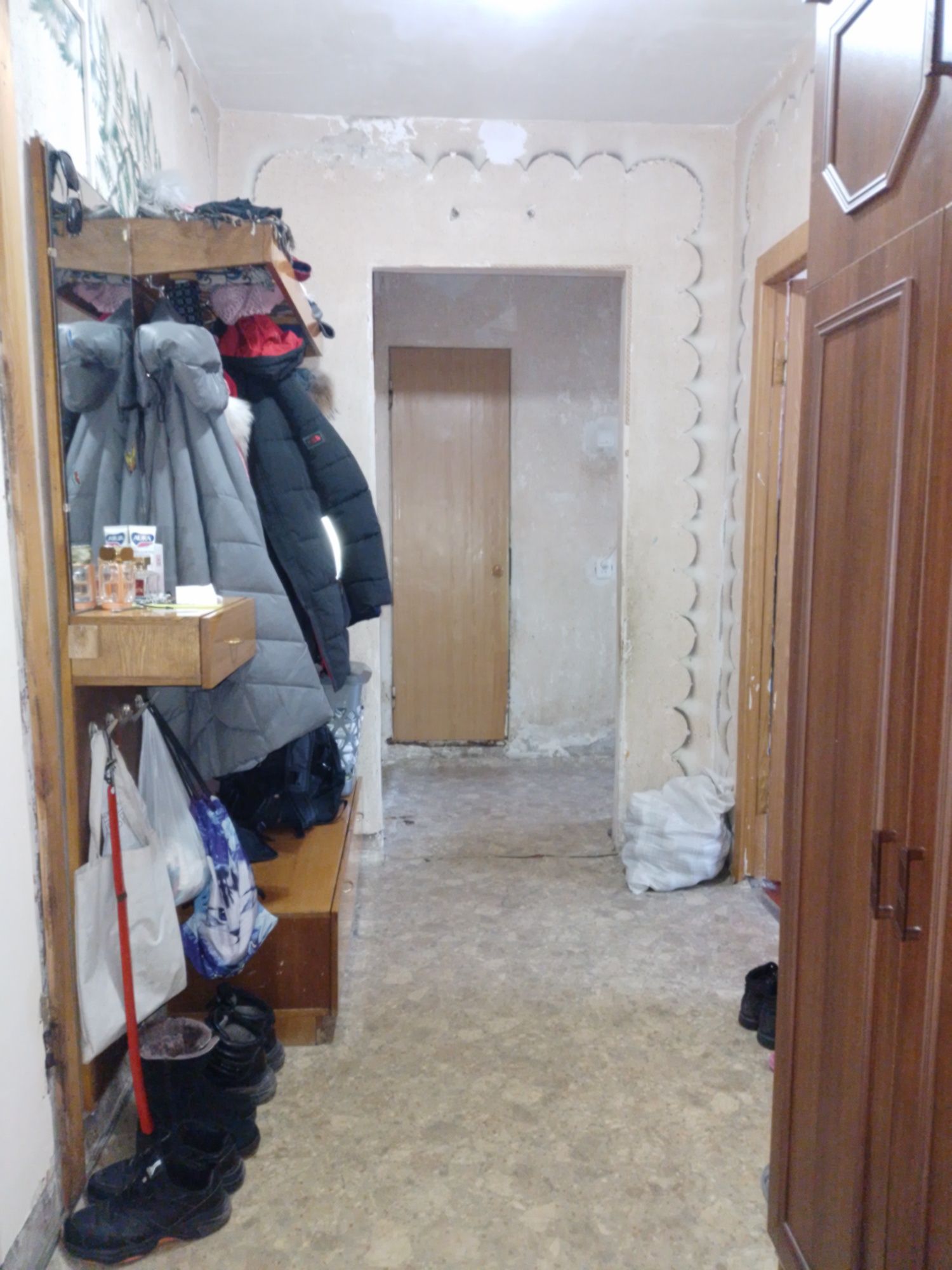Продаю квартиру  в Пришахтинске