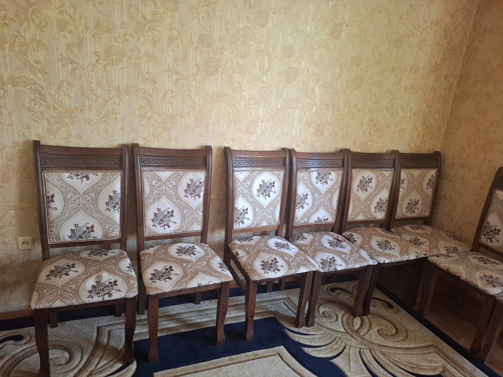 Продам Стулья хорошее состояние