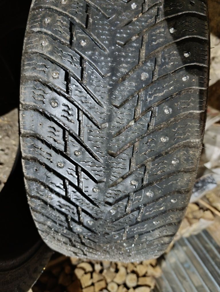 Зимняя резина 215/55/17