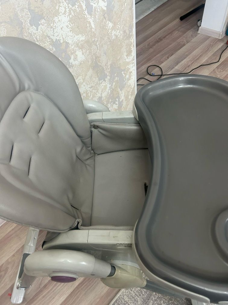 Продам стульчик для кормления