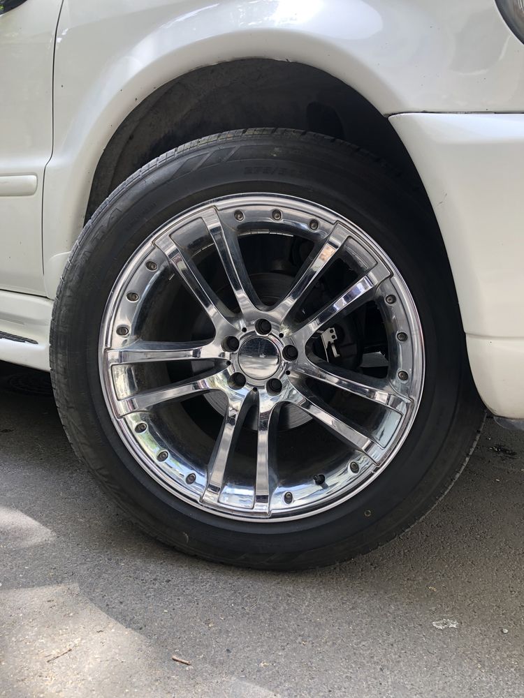 Продам диски r 20 с резиной