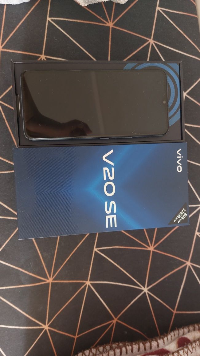 Vivo V20se в отличном состоянии