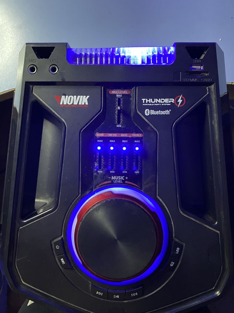 Колонка Bluetooth NOVIK Thunder, мощный звук, AUX/USB/FM