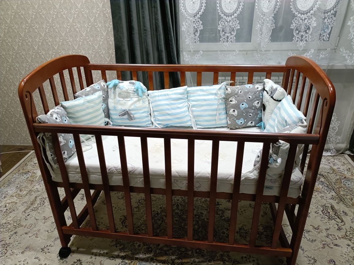 Продам детскую кроватку
