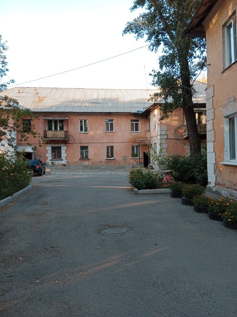 Продам 3 комн. сталинка, ДКМ.