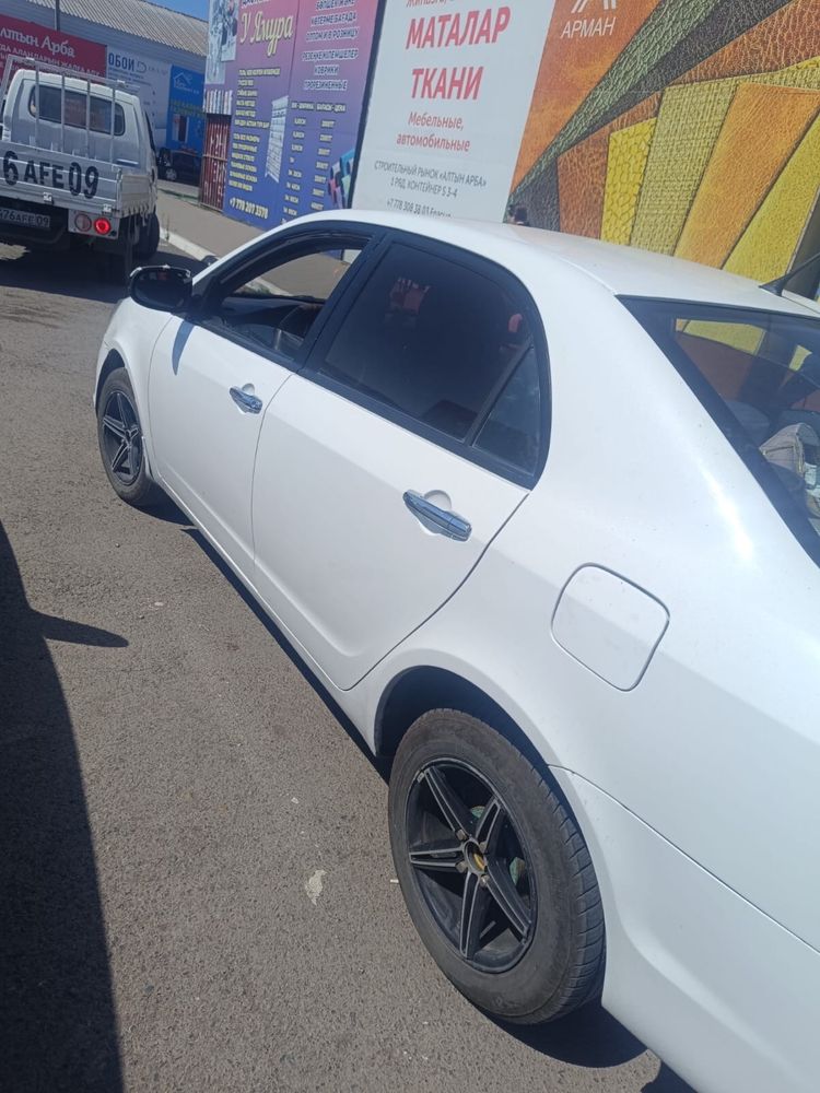 Продам Geely SC7