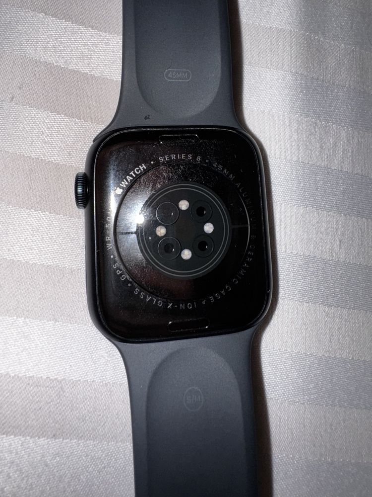 Продам apple watch 8 45mm