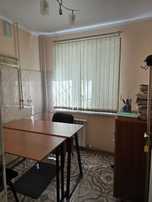 Кабинет в офисном помещении