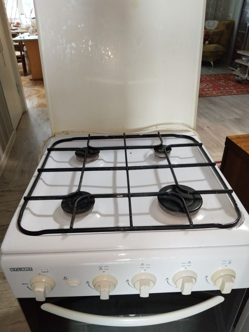 Продам газовую плиту