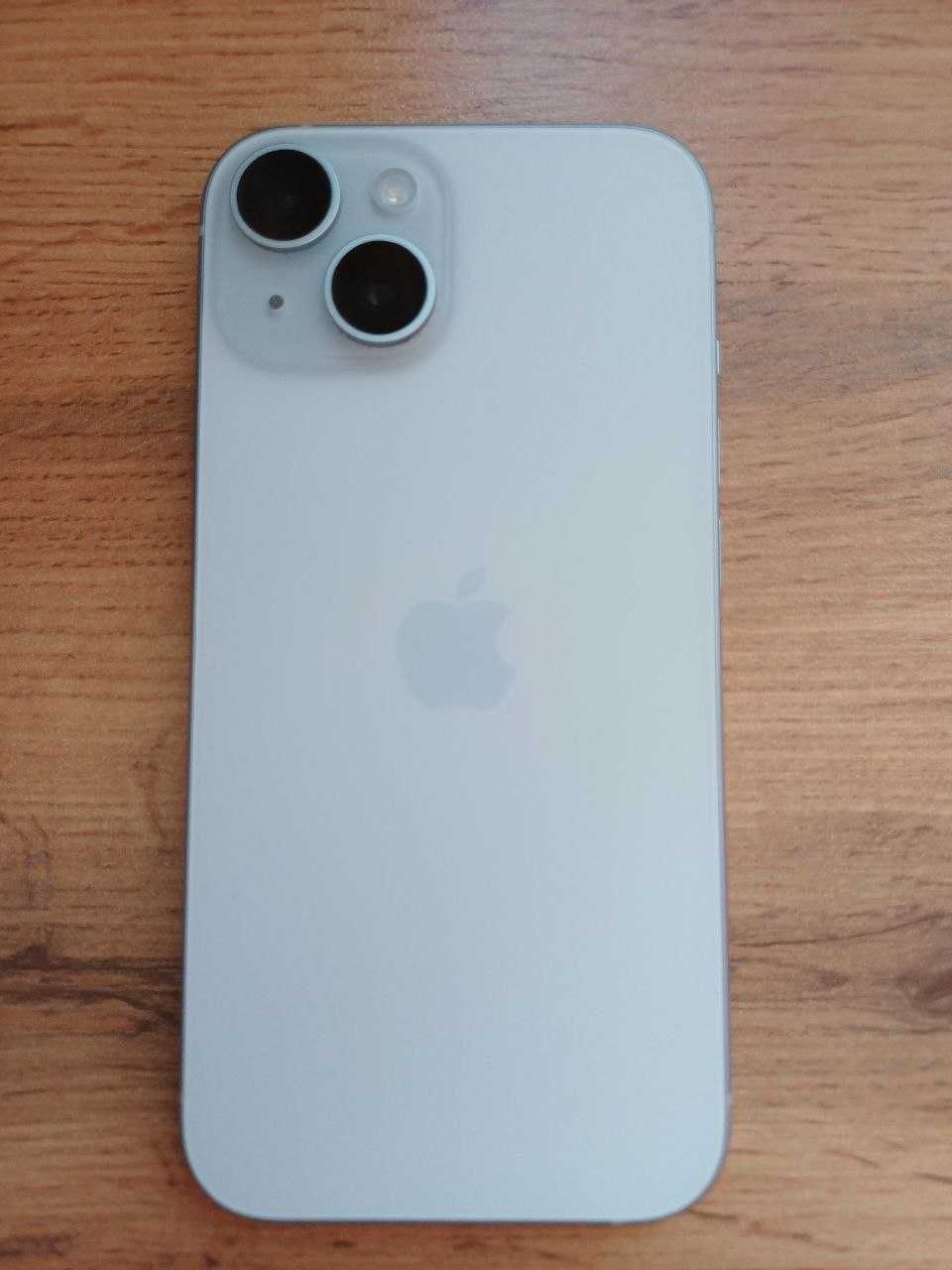 Apple iPhone 15 128Gb голубой / в идеале с коробкой