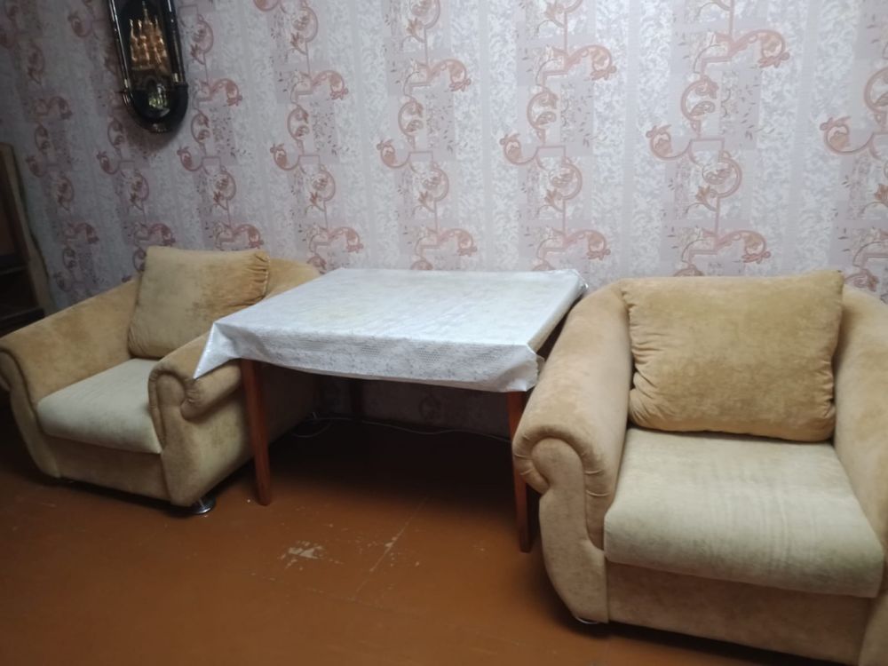 Продам два кресло