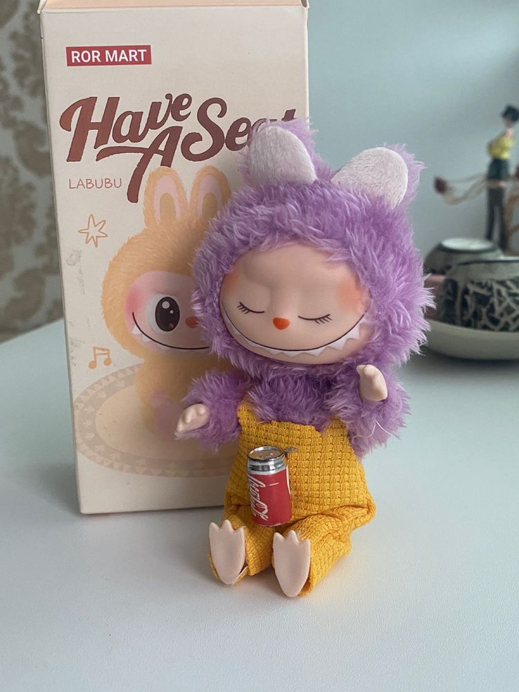 Продам Коллекционную игрушку Лабубу