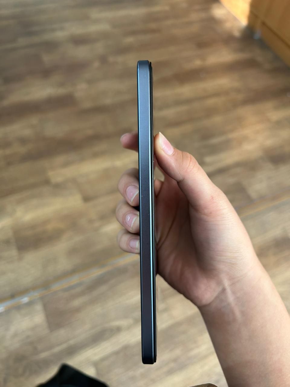Vivo v27e новый 128гб в хорошем состоянии