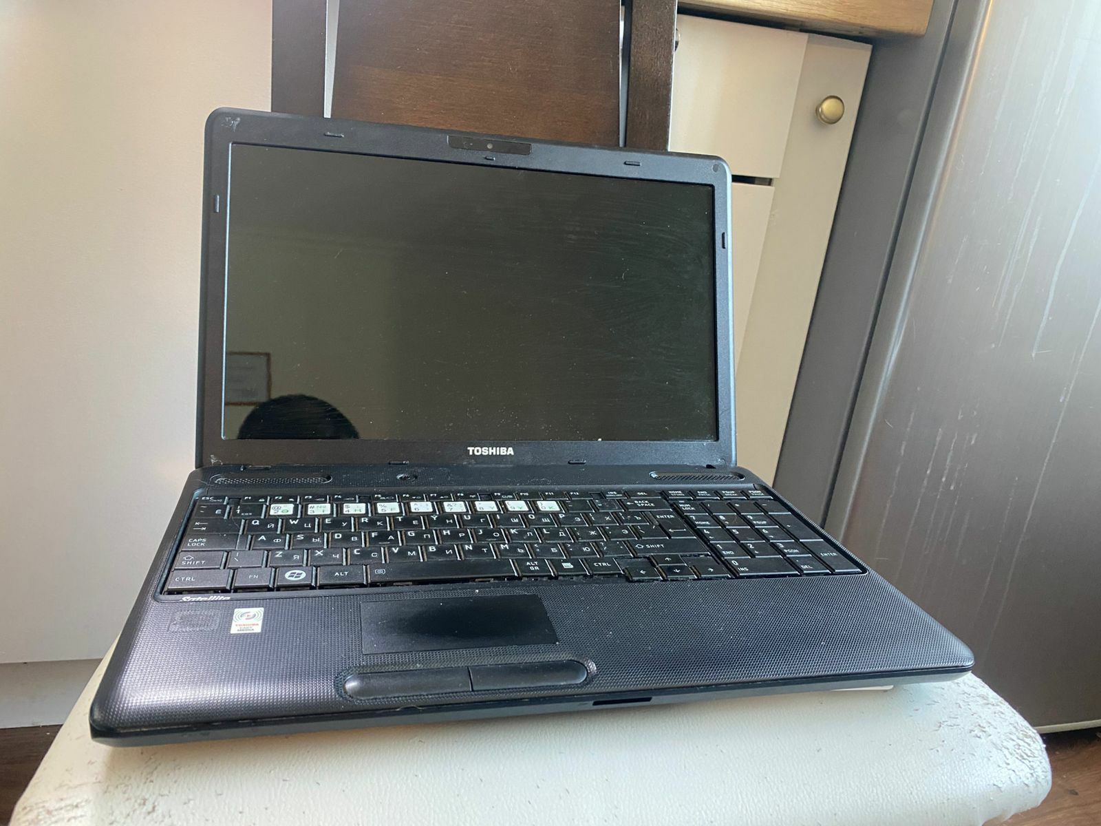 TOSHIBA laptop/AMD Triple core/SSD
