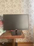Продам монитор LG цена 15 тыс
