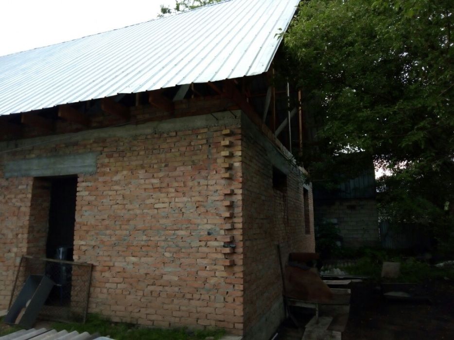 Участок 6 соток, кирпичный дом