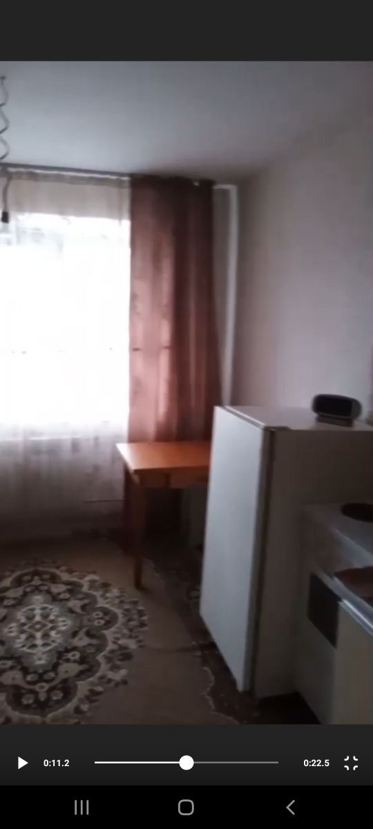Продам квартиру .