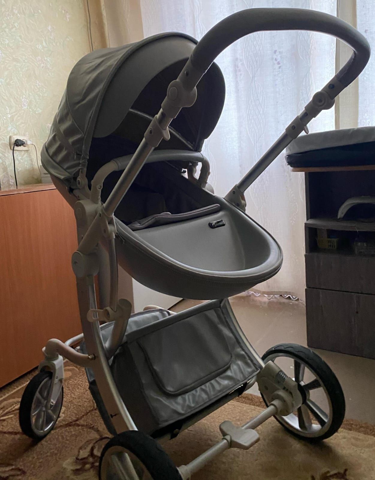Продам коляску за 40тыс. Торг уместен