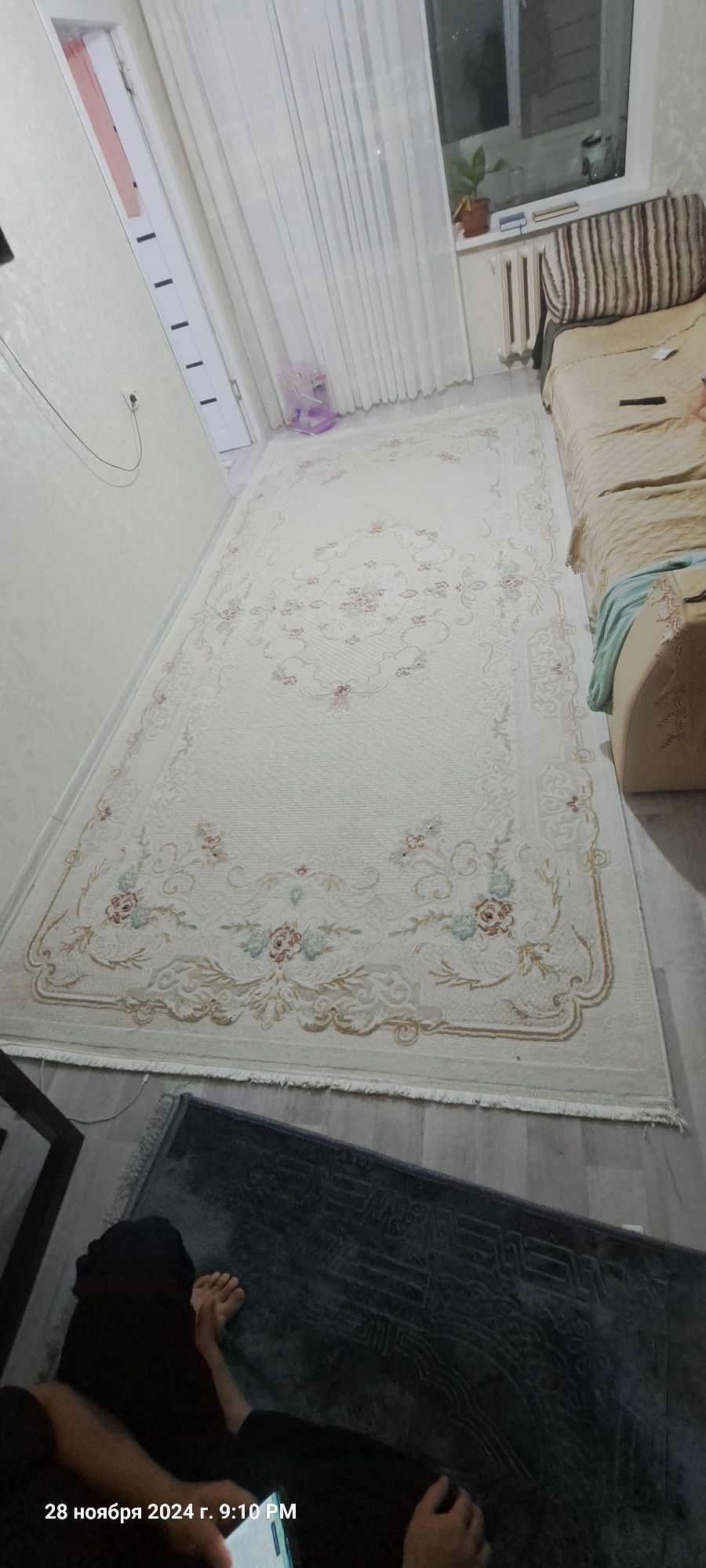 Продам ковёр б/у