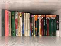 Книги в ассортименте