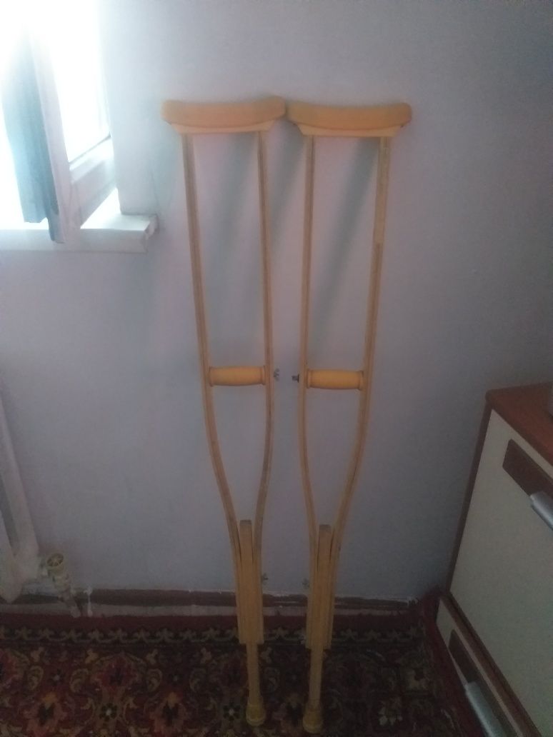 Костыль продам срочно