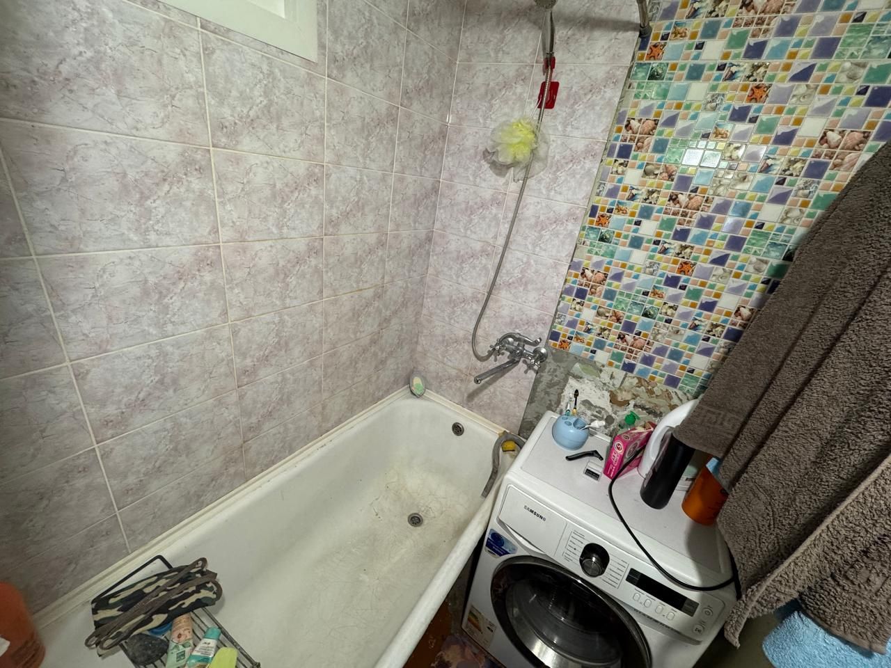 Продам 4х,5/5, 59 КВ.м, балкон. пр.Абая,7