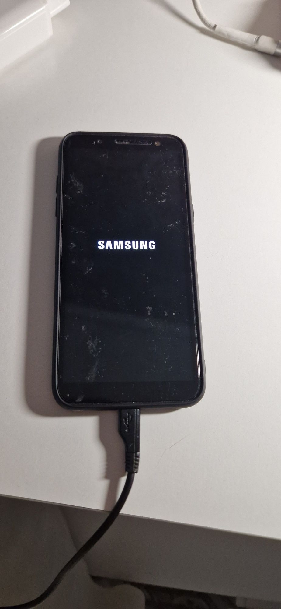samsung A6 smart phone