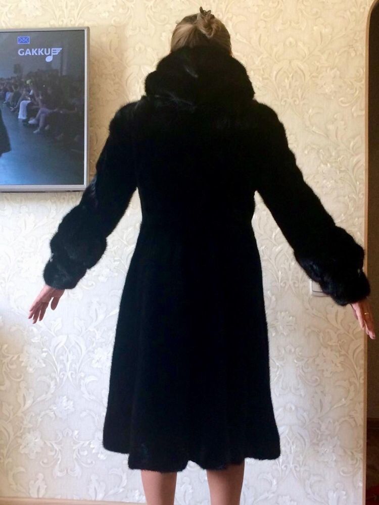 СРОЧНО!!! Норковая шуба Новая!