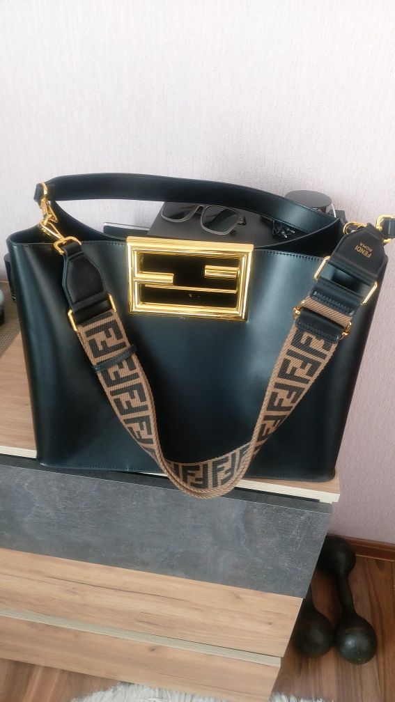 Продам шикарную сумку