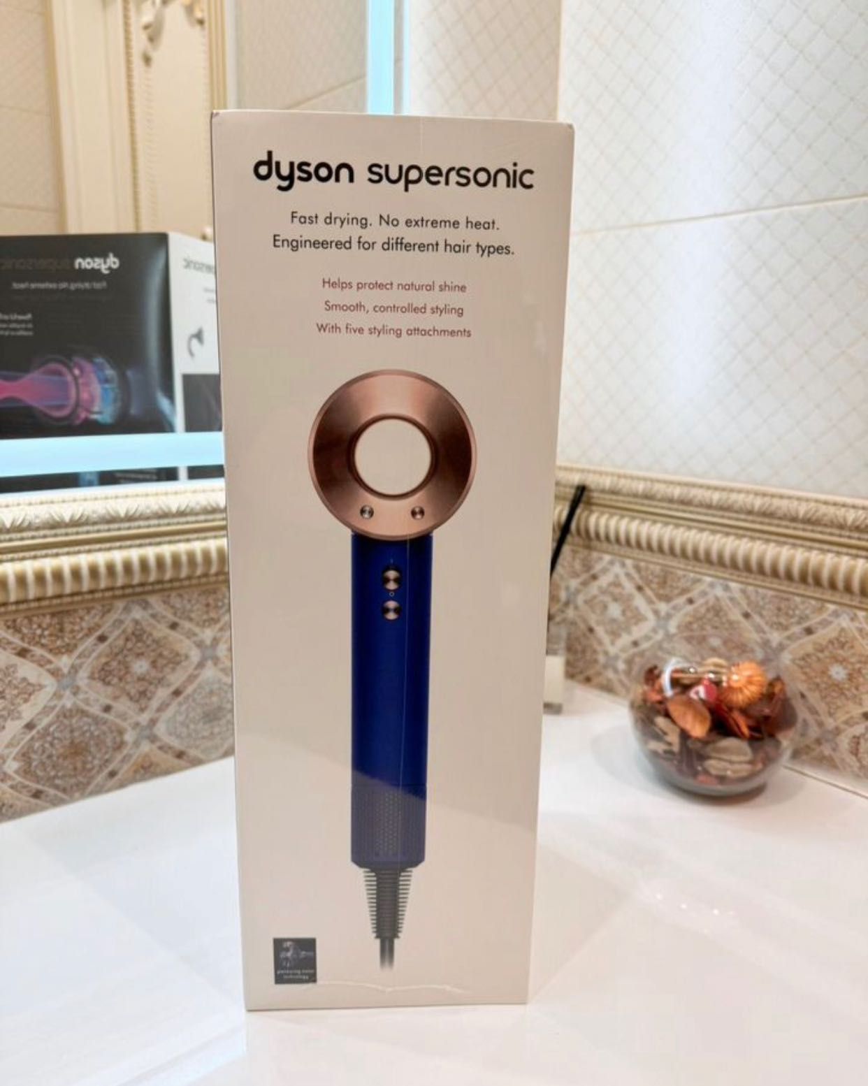 Продам Dyson Стайлер Фен в цвете Prussian Blue Профессиональный Дайсон