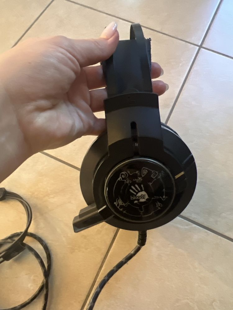 Продам наушники bloody G430 проводные