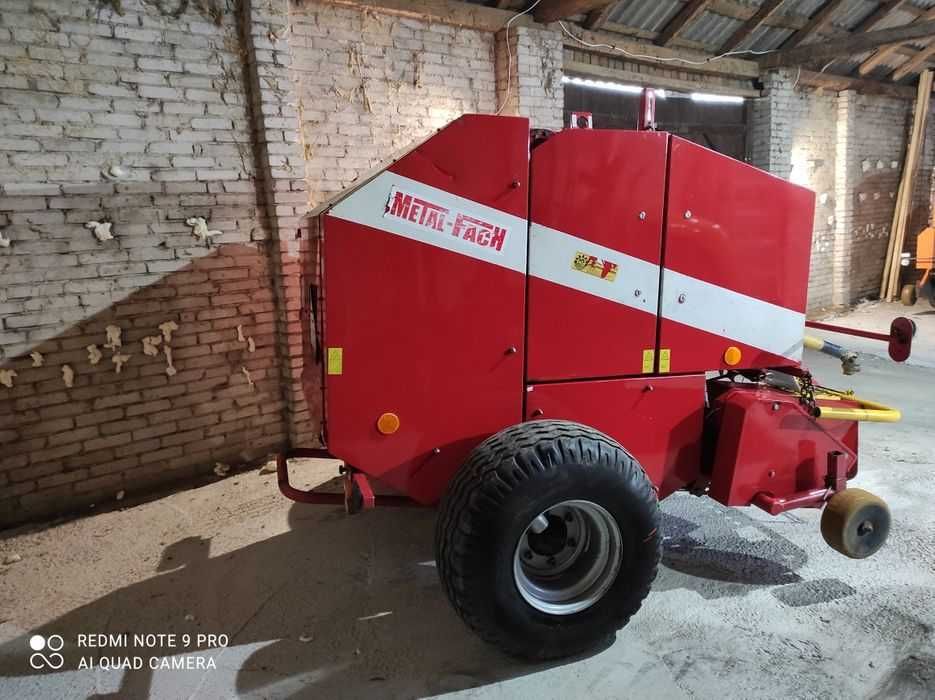 пресс-подборщик metal fach z562