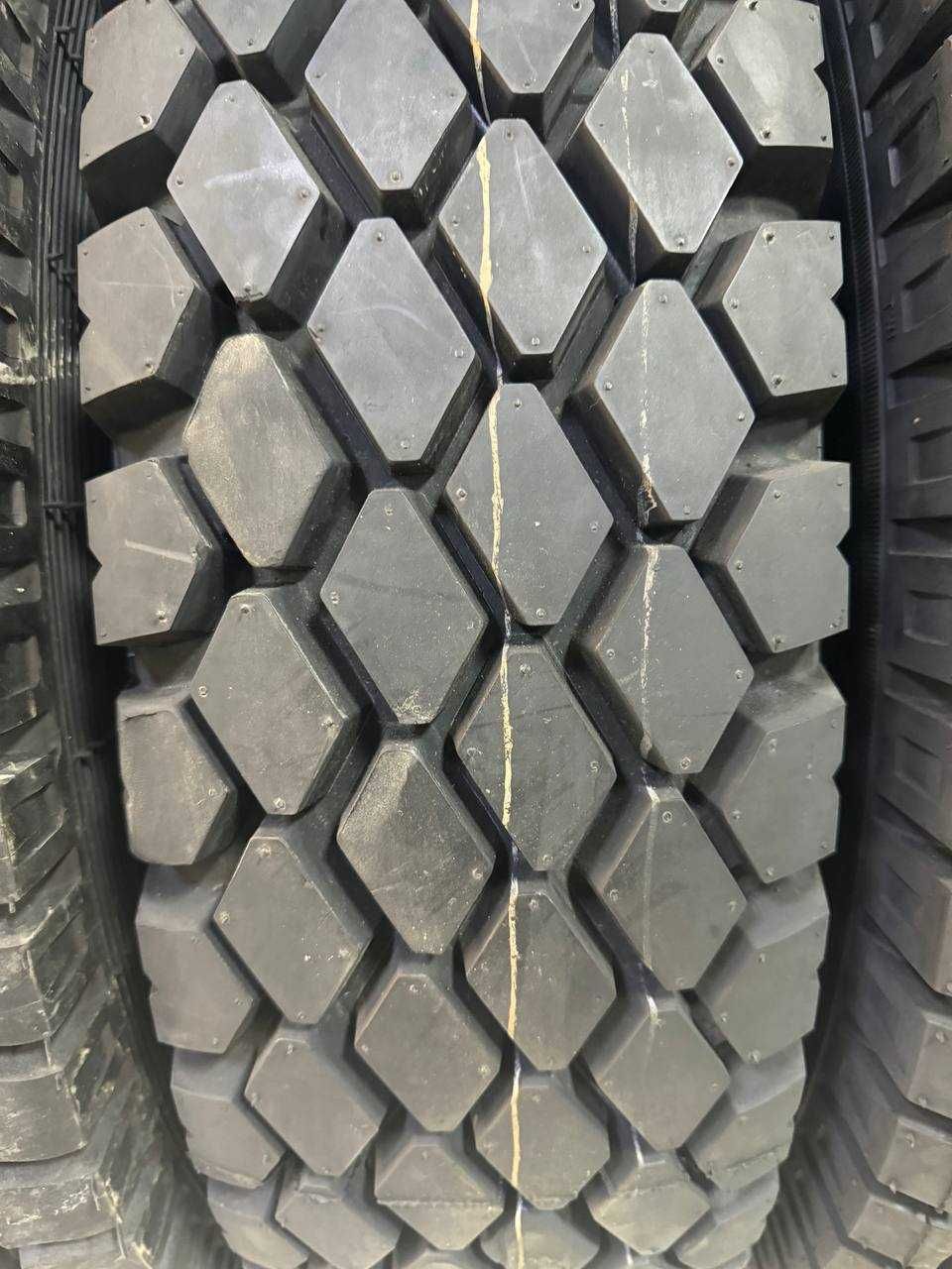 Шины для грузовых 10,00 R20 Камаз, и др.