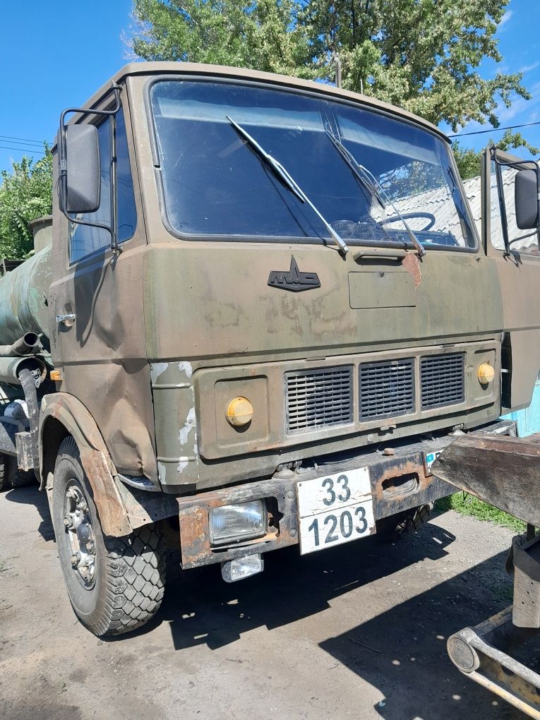 Продам бензавоз 1989 года