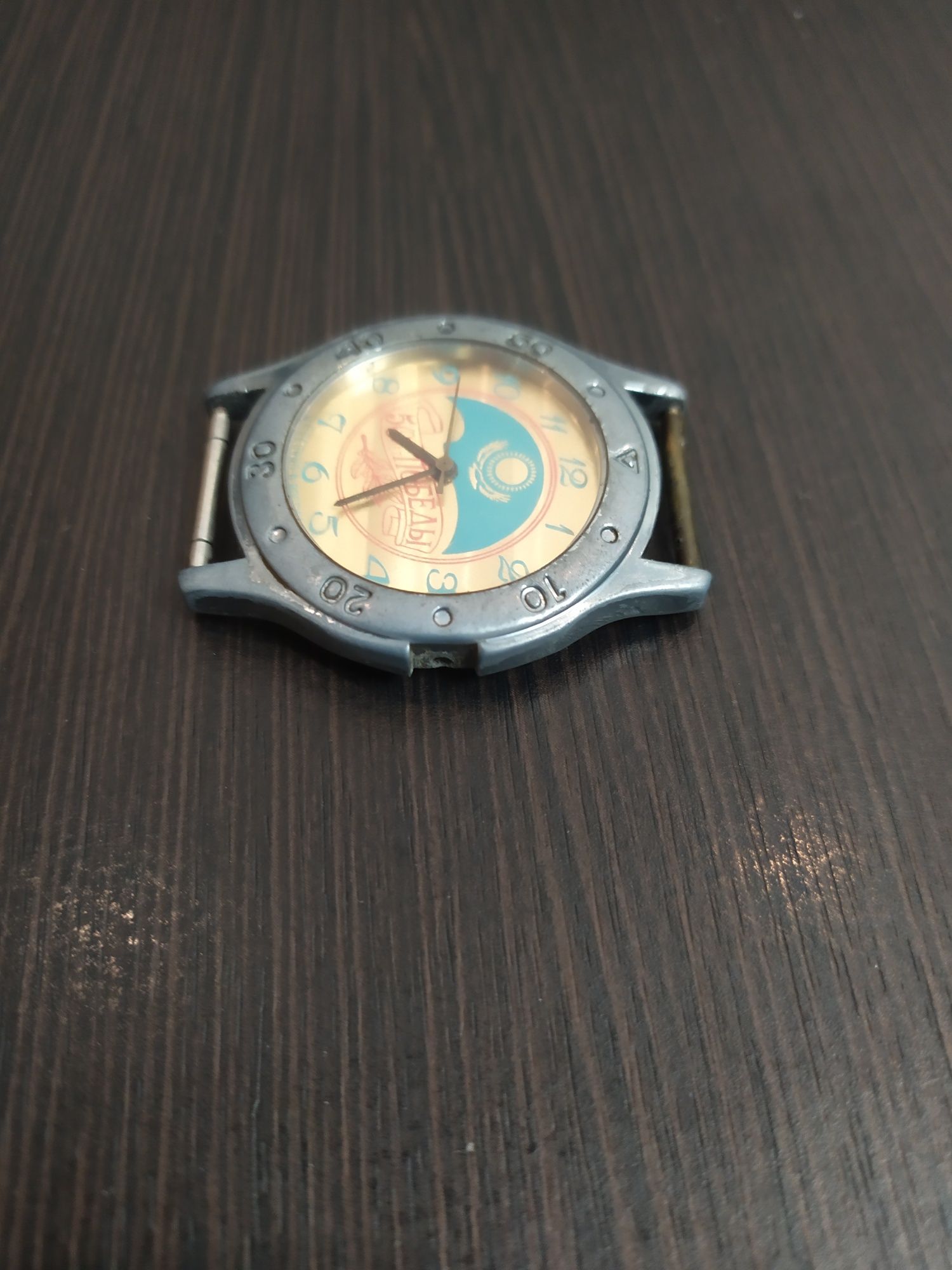 Продам часы  50 лет Победы