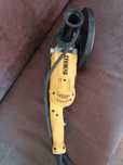 Болгарка DEWALT 230