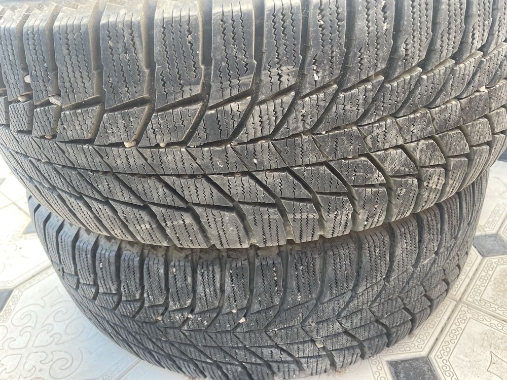 Автошины для кроссовера TRIANGLE 235/60R18 зимние