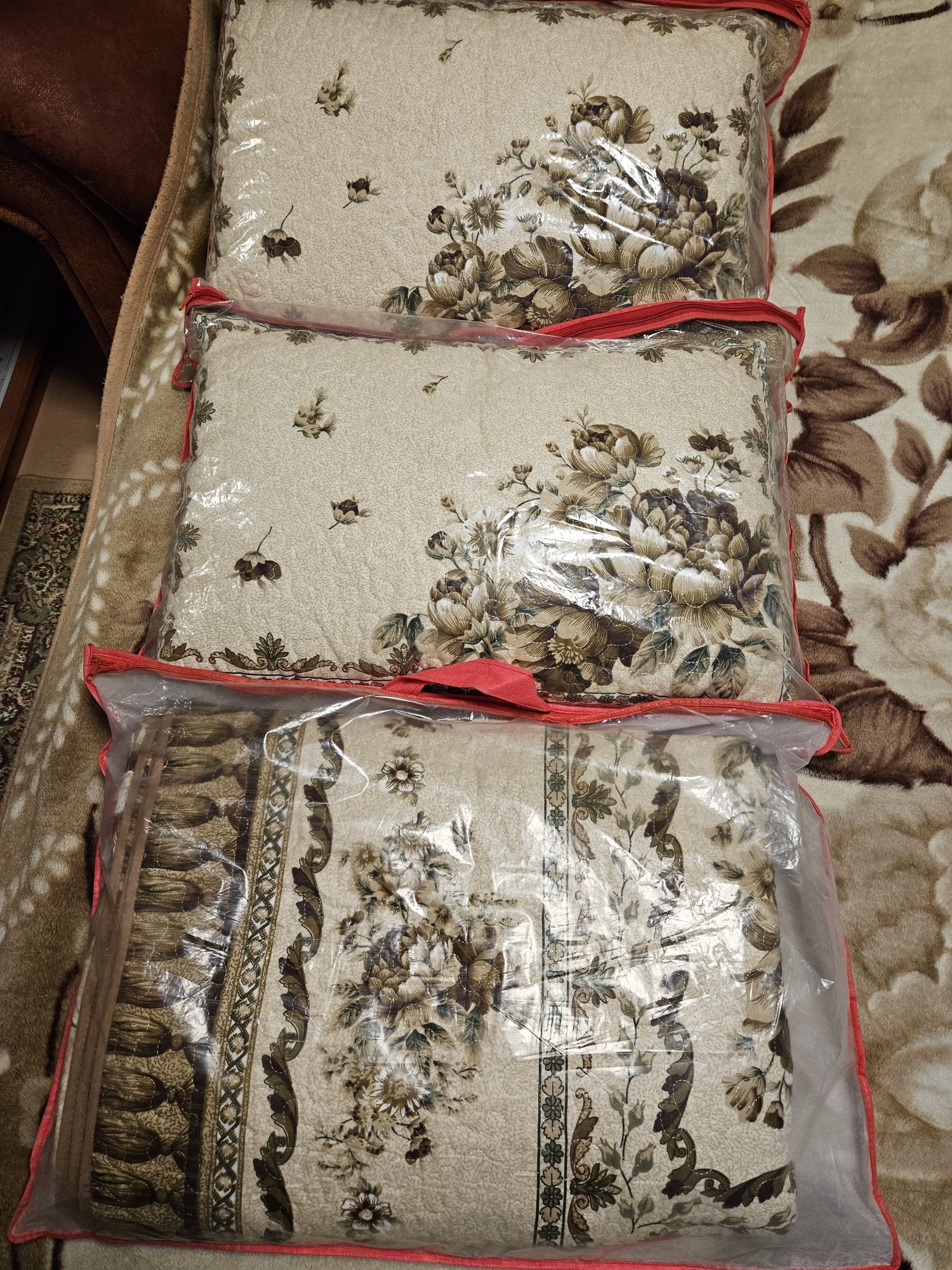 Продам покрывало на кровать