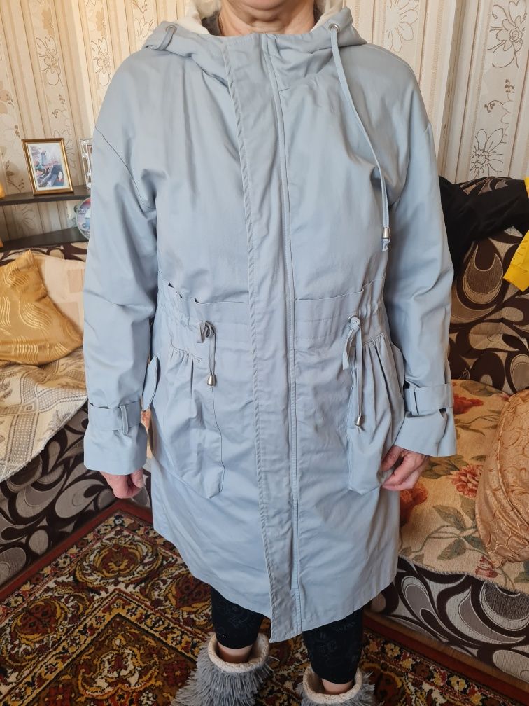 Продам джинсовую ветровку