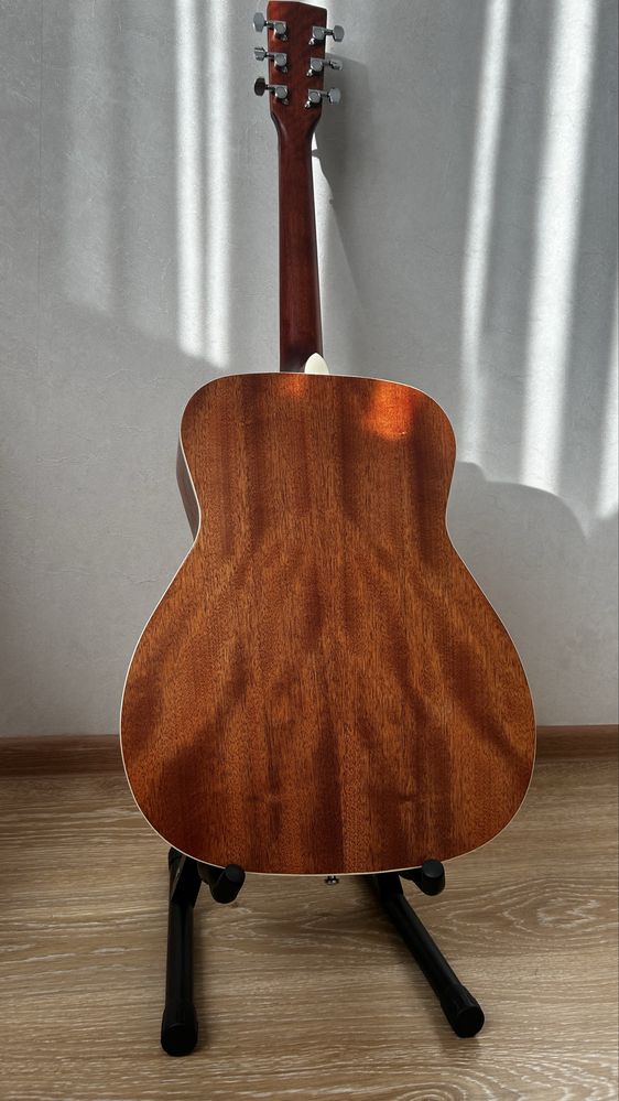 Продам акустическую гитару Parkwood PF51 OP